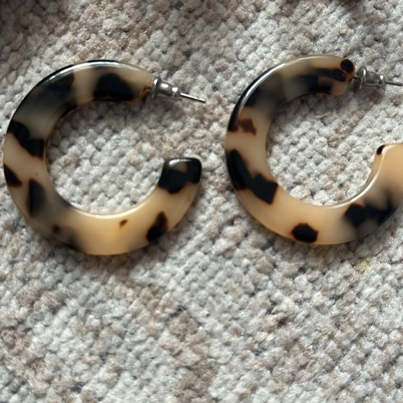 Jewelry bundle -Michael Kors watch, Henri Bendel stackable ring - Picture 2 of 7